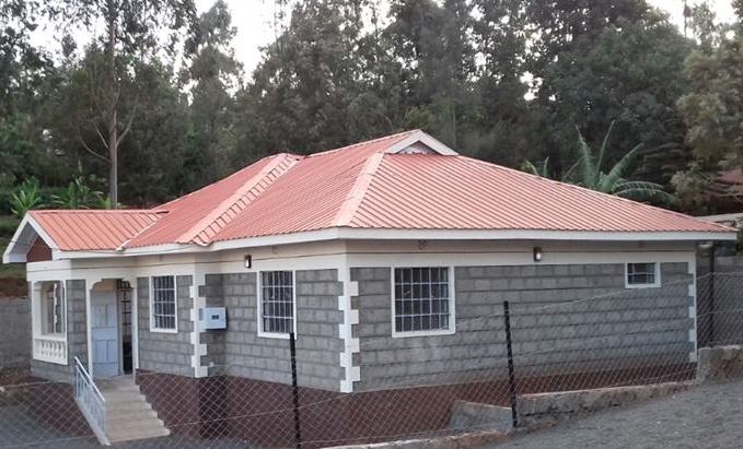 Three bedroom bungalow house for sale in Rongai. For more details call 0720658764